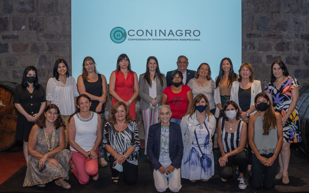 El presidente de Coninagro reunió a 19 personalidades femeninas de la provincia de Mendoza