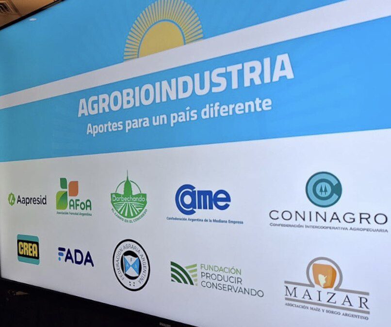 Coninagro participó de la presentación de «Aportes para un país diferente»