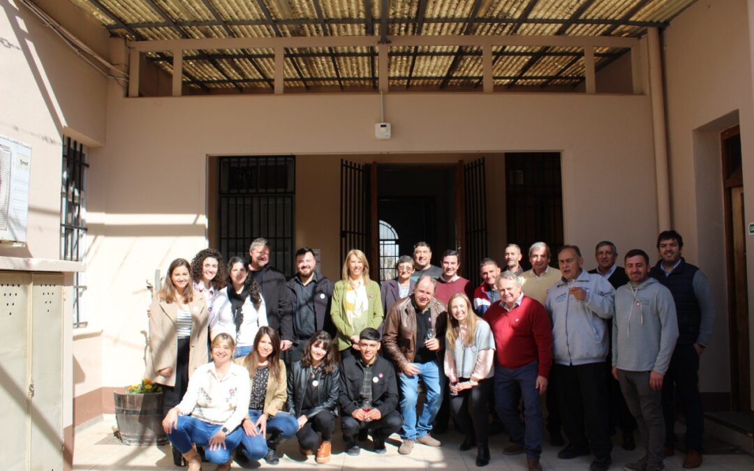 Jóvenes cooperativistas se capacitaron sobre marketing vitivinícola en Mendoza
